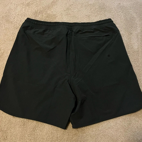 Old Navy Activewear Shorts - Picture 4 of 7